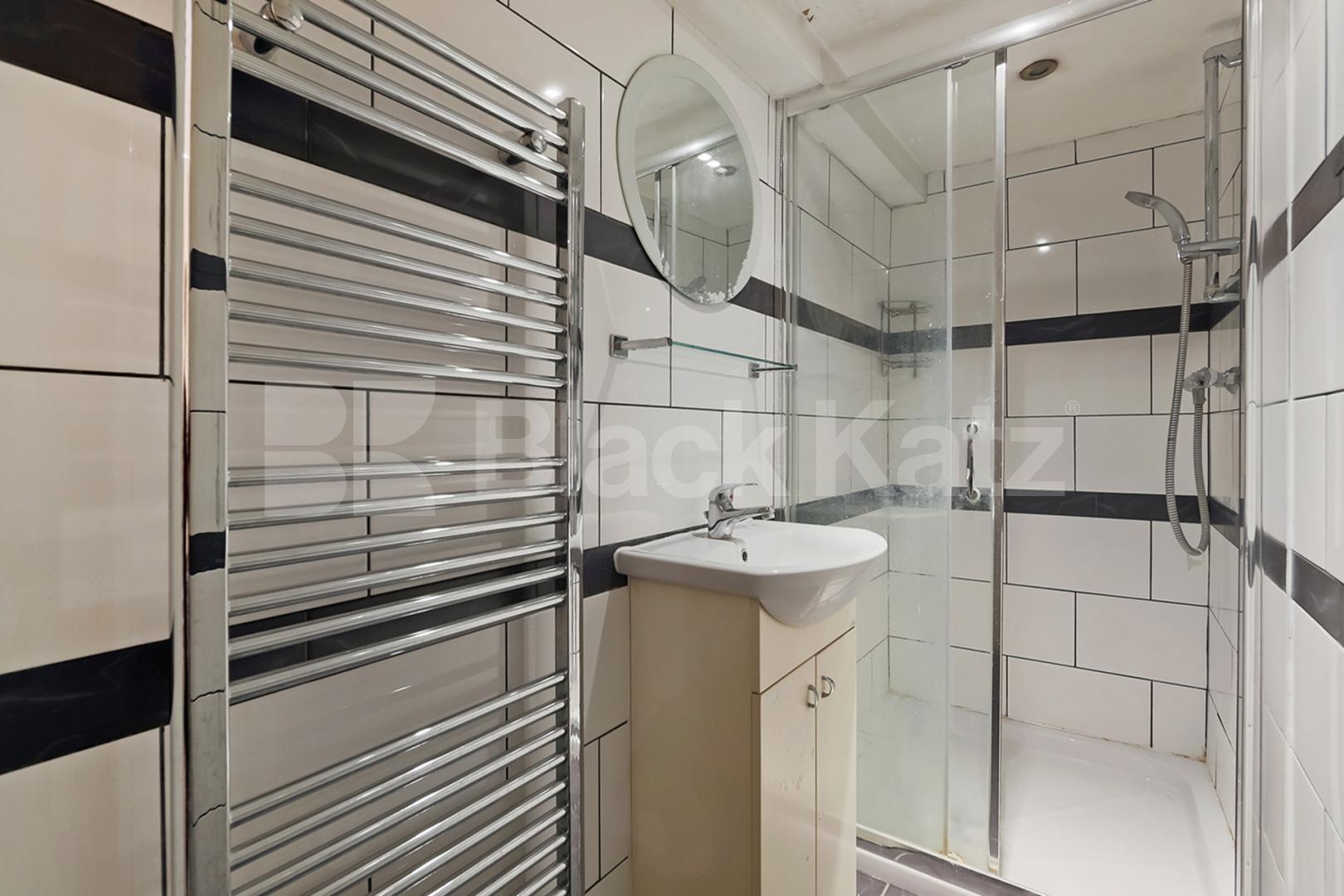 Prime Zone 1 location, duplex apartment with two bathrooms Cheshire House. Fleet Street, Chancery Lane